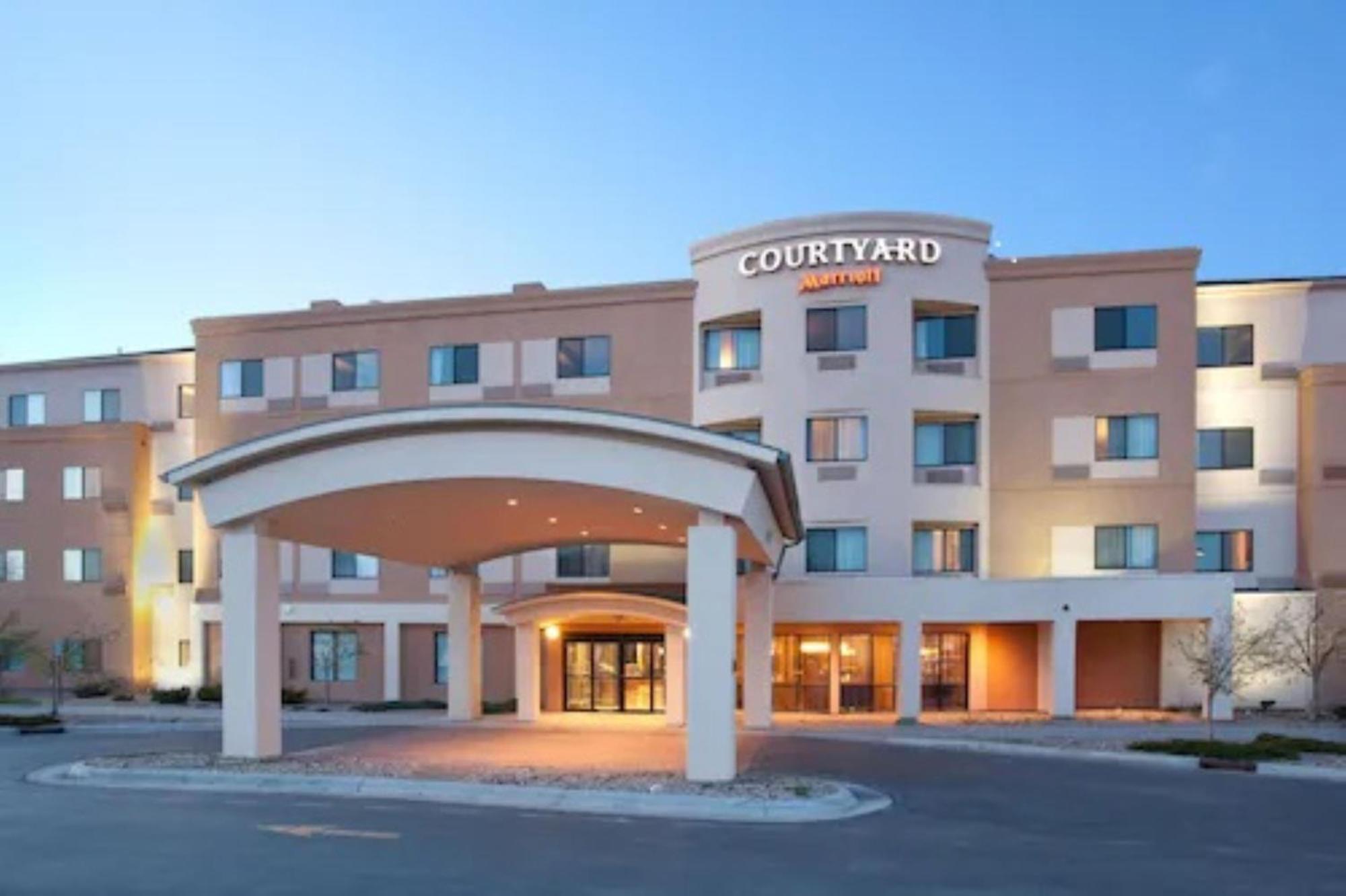 Courtyard Casper Hotel Bagian luar foto