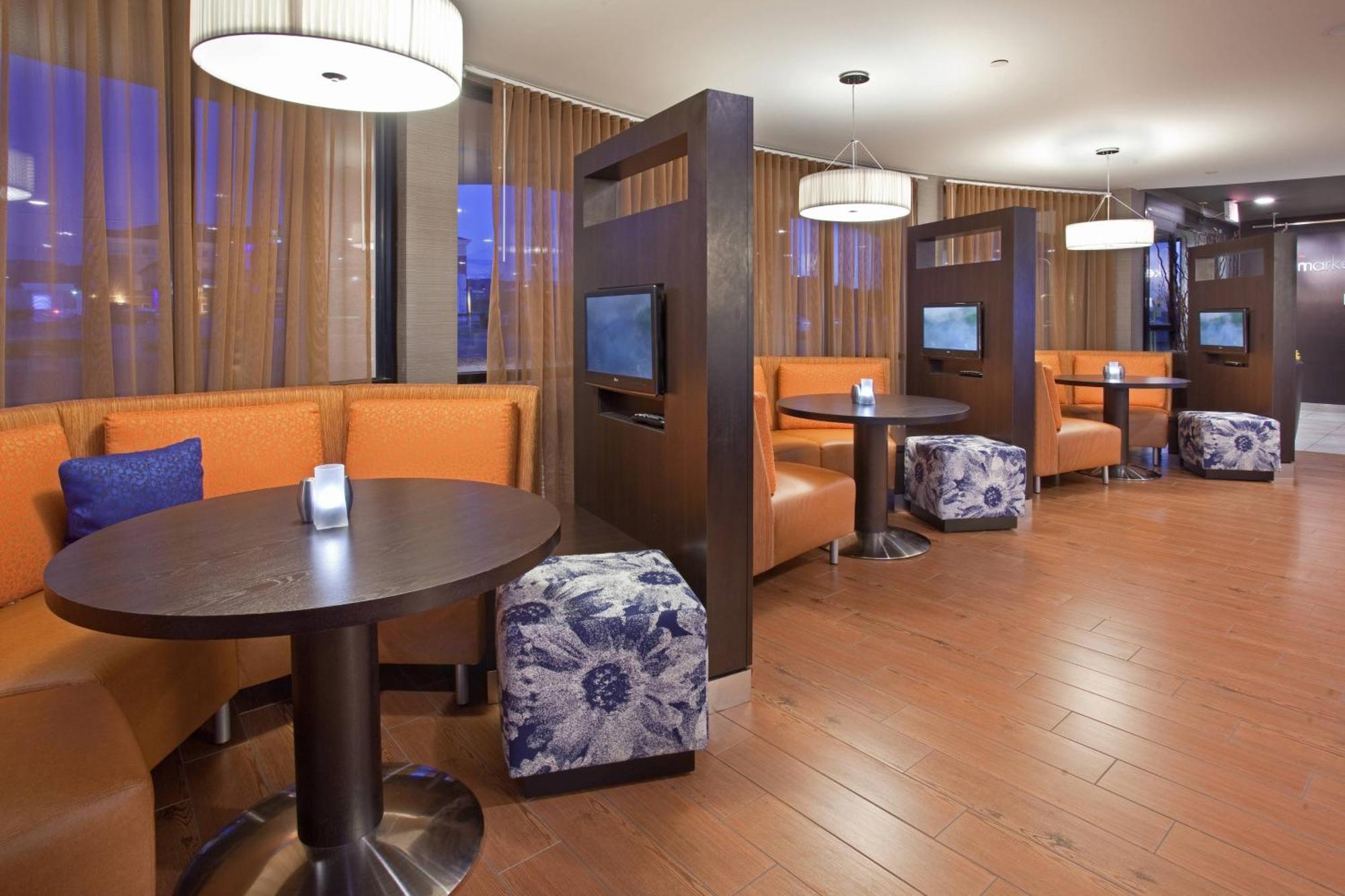 Courtyard Casper Hotel Bagian luar foto