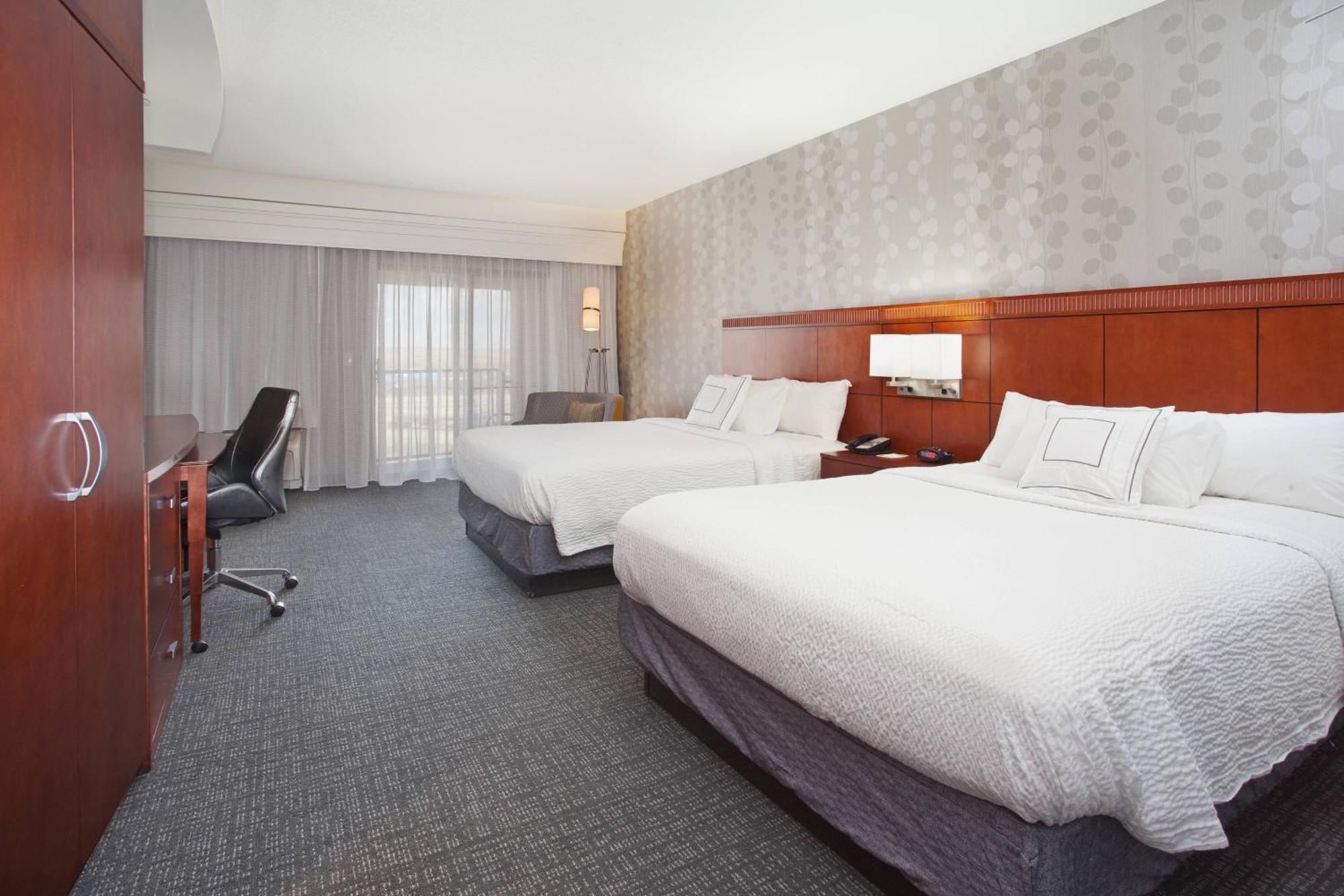 Courtyard Casper Hotel Bagian luar foto